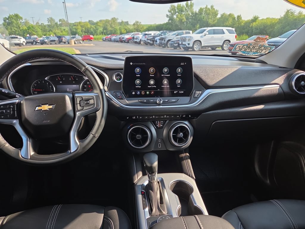 Certified 2024 Chevrolet Blazer LT w/ Midnight/Sport Edition AWD/4WD image 11