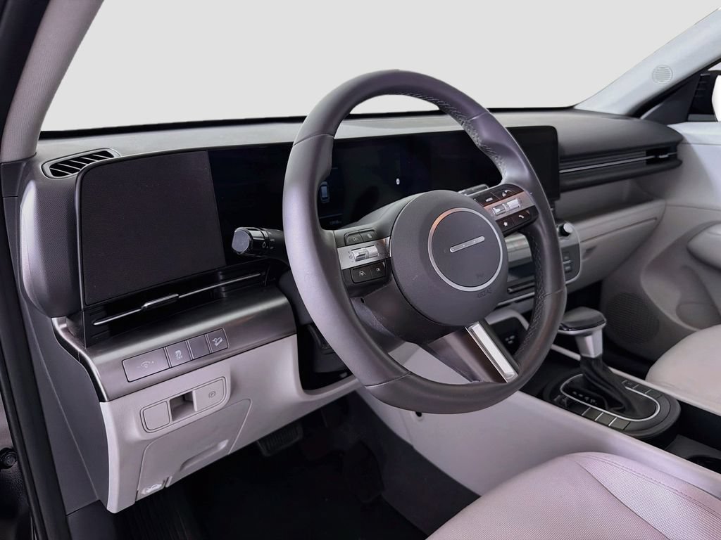 Used 2024 Hyundai Kona SEL FWD image 10