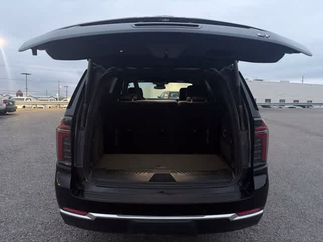 Used 2025 Chevrolet Tahoe LT AWD/4WD image 9