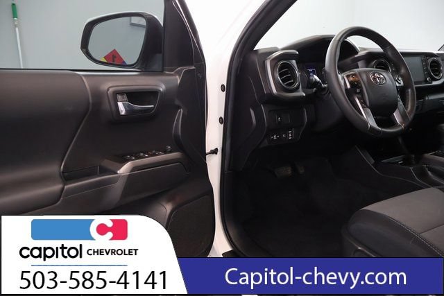 Used 2023 Toyota Tacoma TRD Off-Road AWD/4WD image 9