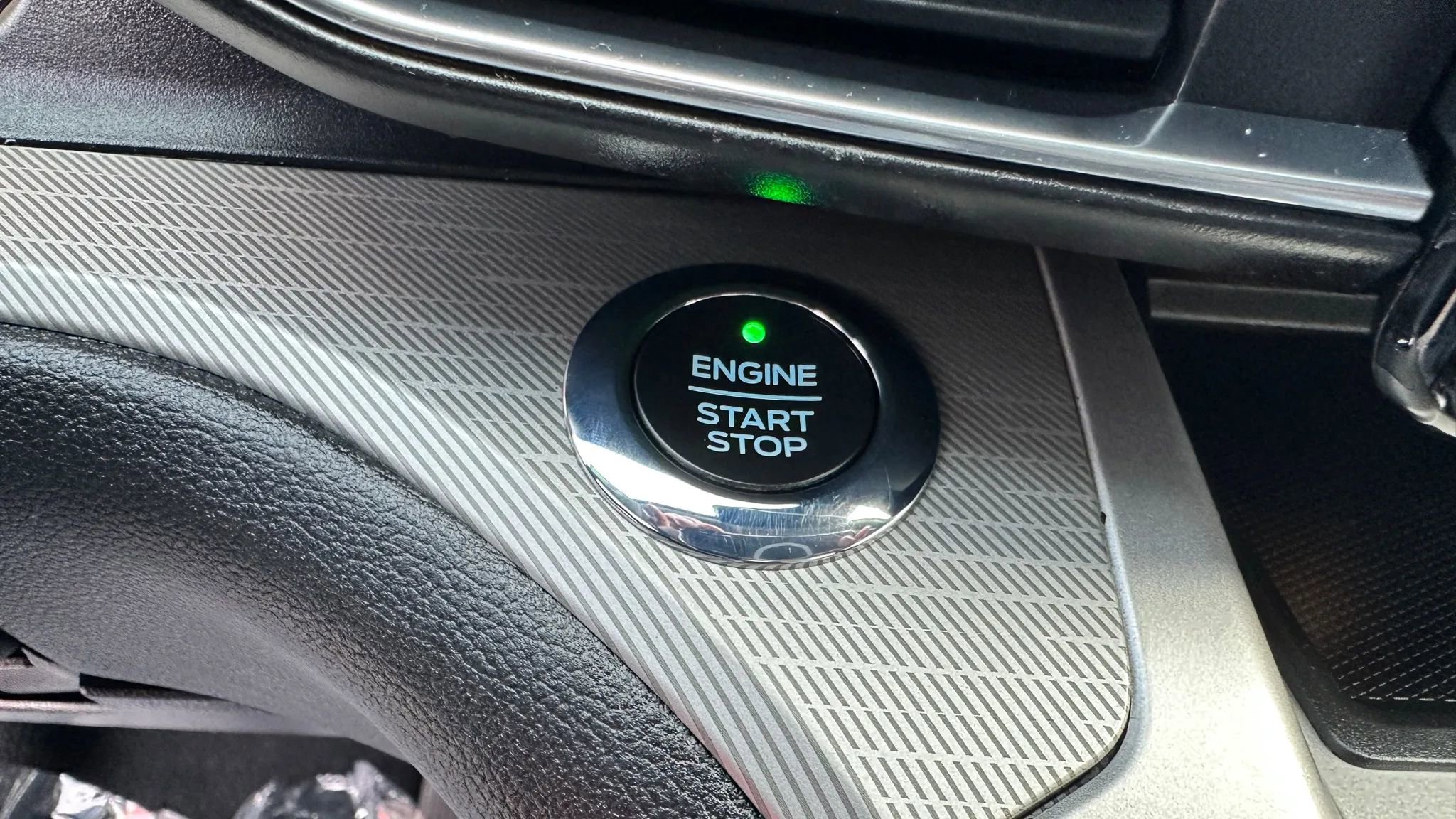 Used 2021 Ford Explorer XLT w/ Equipment Group 202A image 23