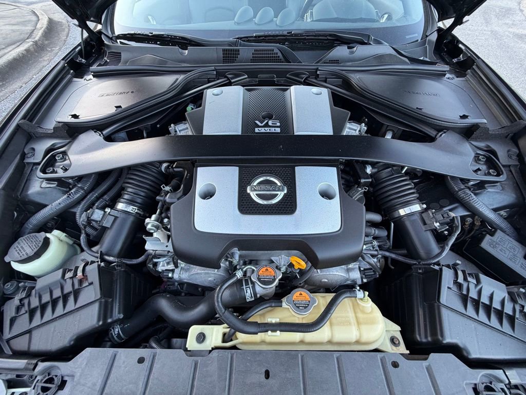 Used 2016 Nissan 370Z Touring Sport image 16