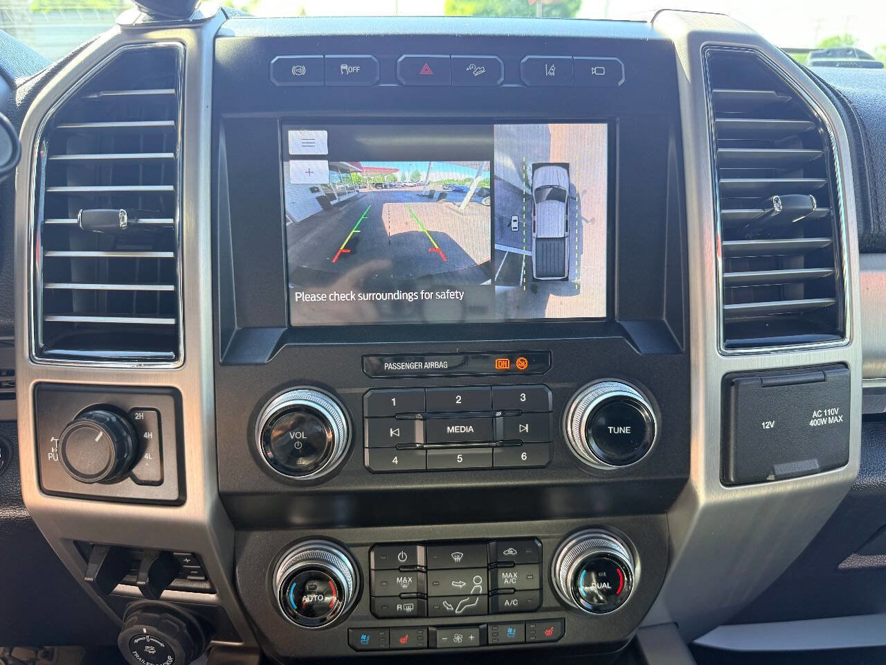 Used 2020 Ford F250 Platinum w/ FX4 Off-Road Package AWD/4WD image 29