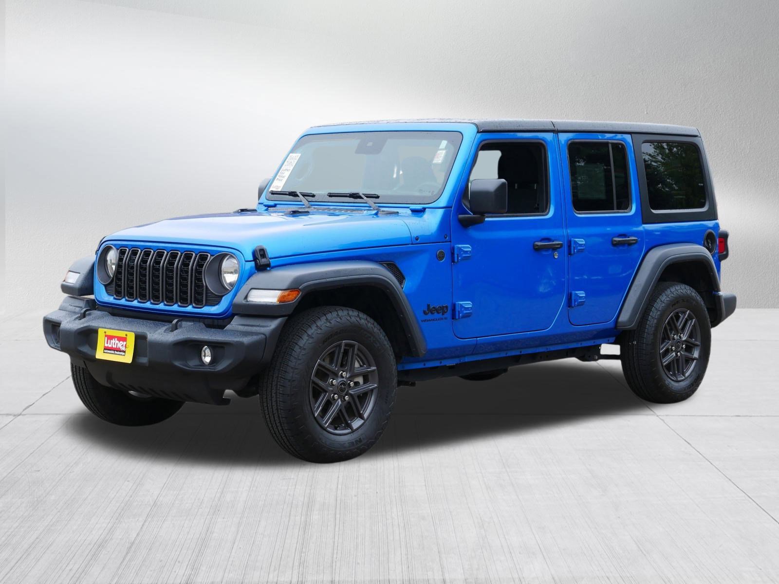 Used 2024 Jeep Wrangler Sport S image 3