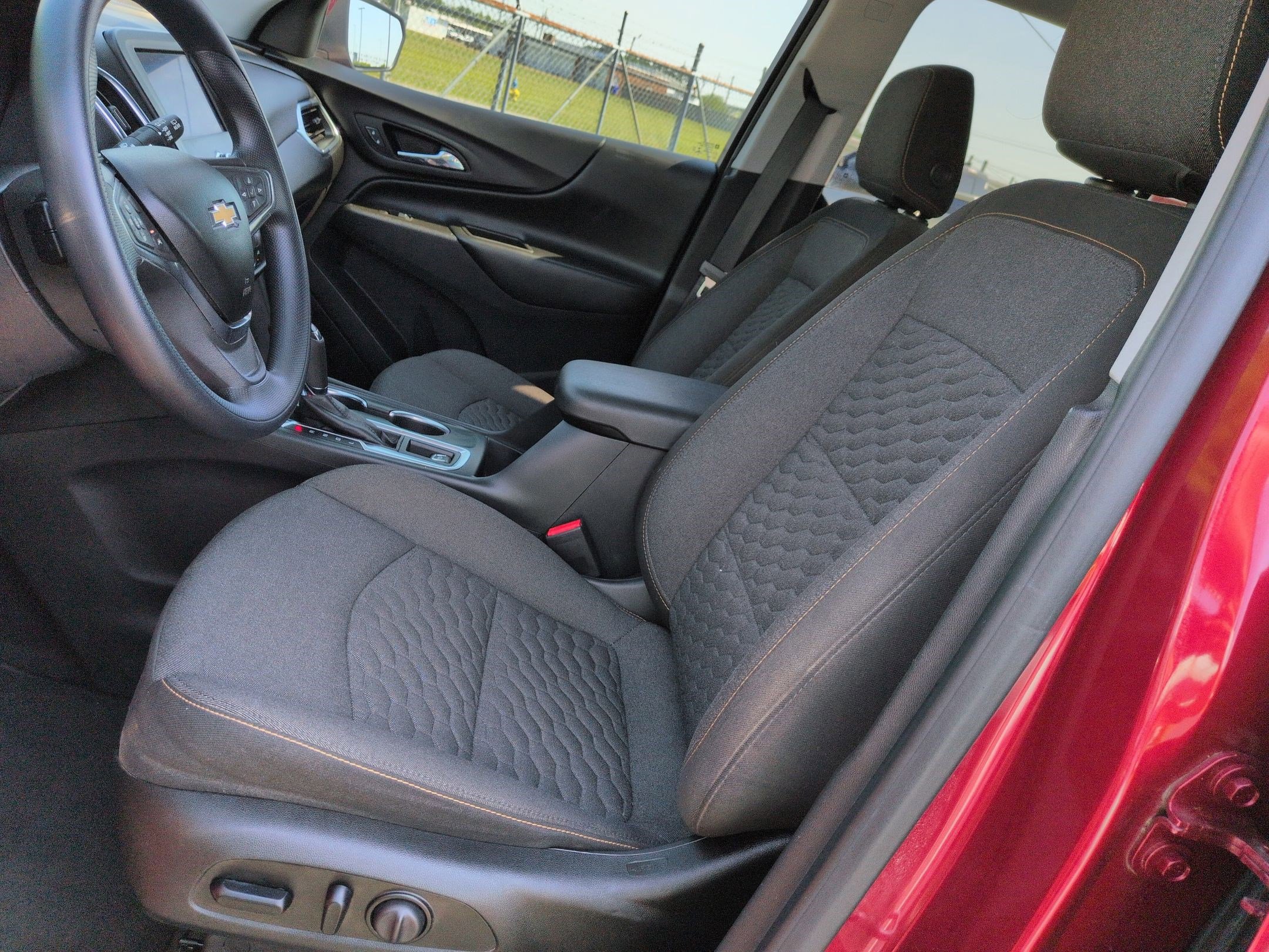 Used 2021 Chevrolet Equinox LT FWD image 15