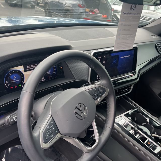 Used 2024 Volkswagen Atlas Cross Sport SEL R-Line image 5