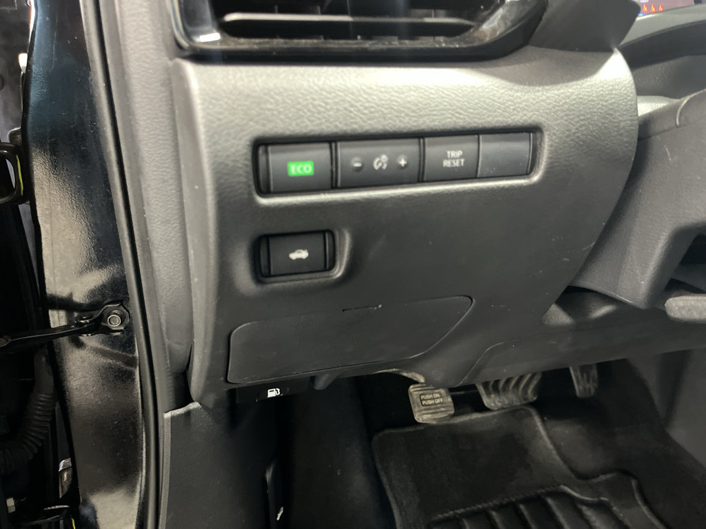 Used 2022 Nissan Sentra SV w/ All-Weather Package FWD image 30