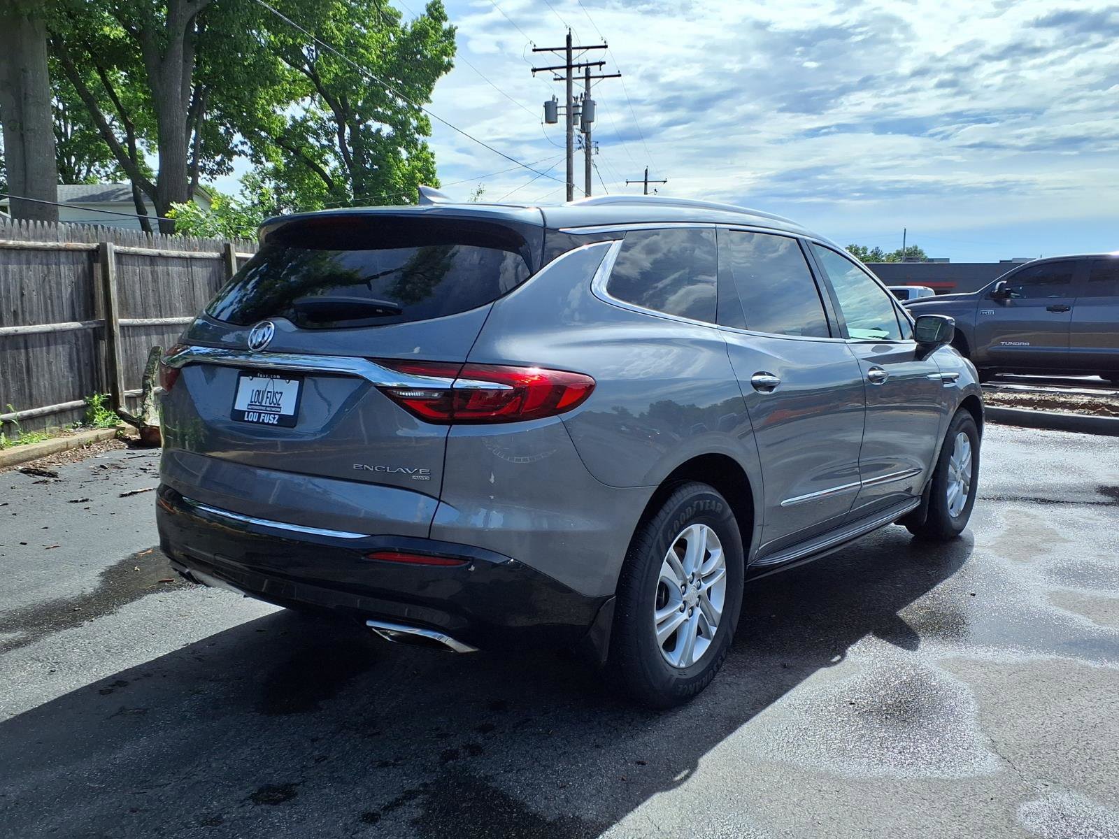 Used 2019 Buick Enclave Essence AWD/4WD image 26