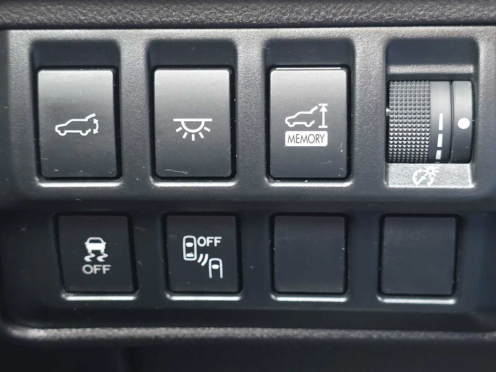 Used 2020 Subaru Ascent Limited w/ Technology Package AWD/4WD image 33