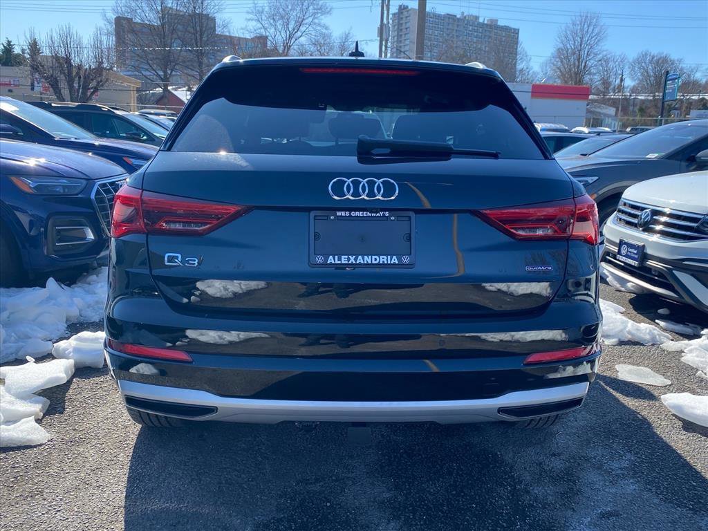 Used 2024 Audi Q3 2.0T Premium Plus image 3