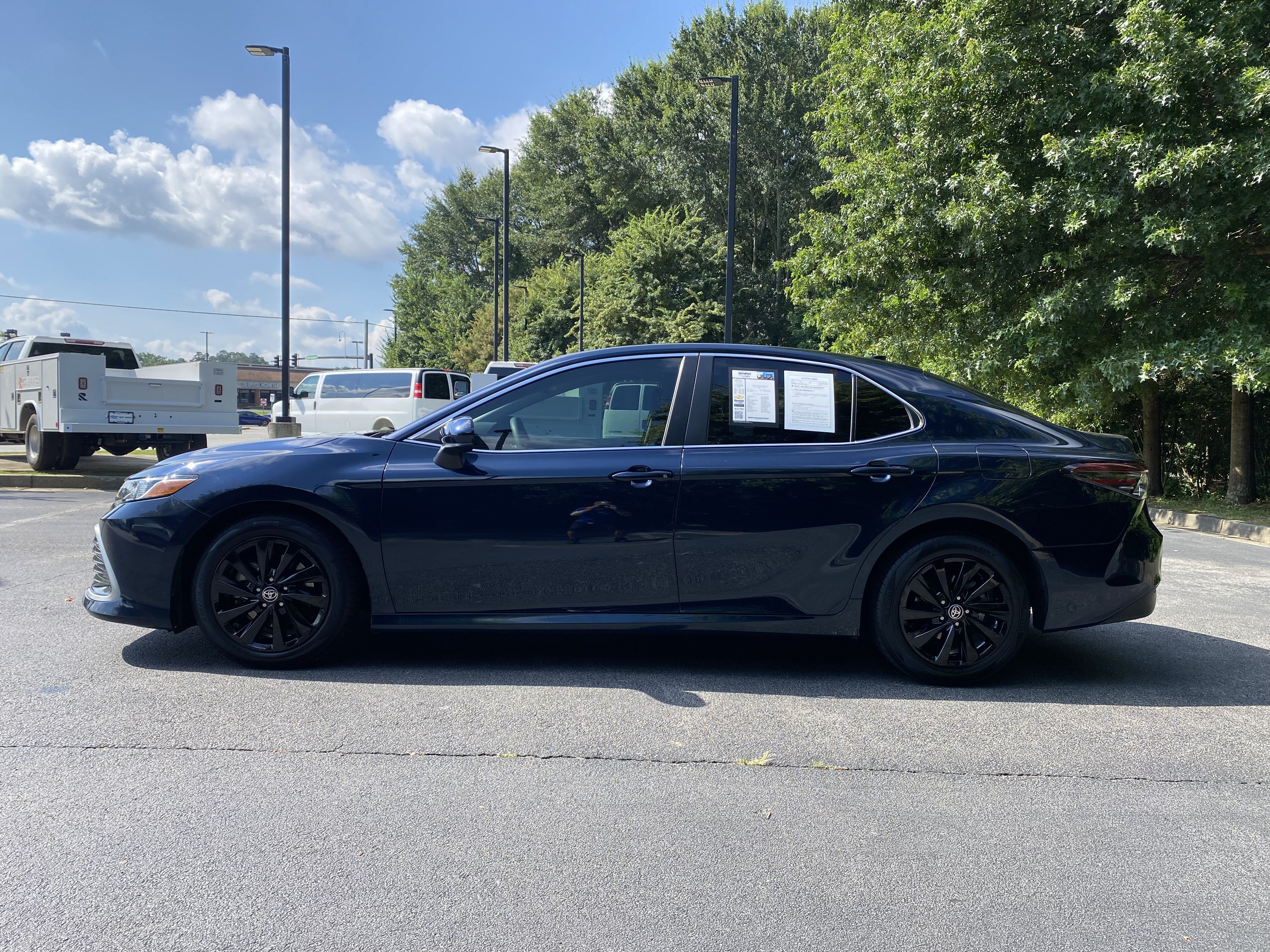 Used 2021 Toyota Camry LE FWD image 6