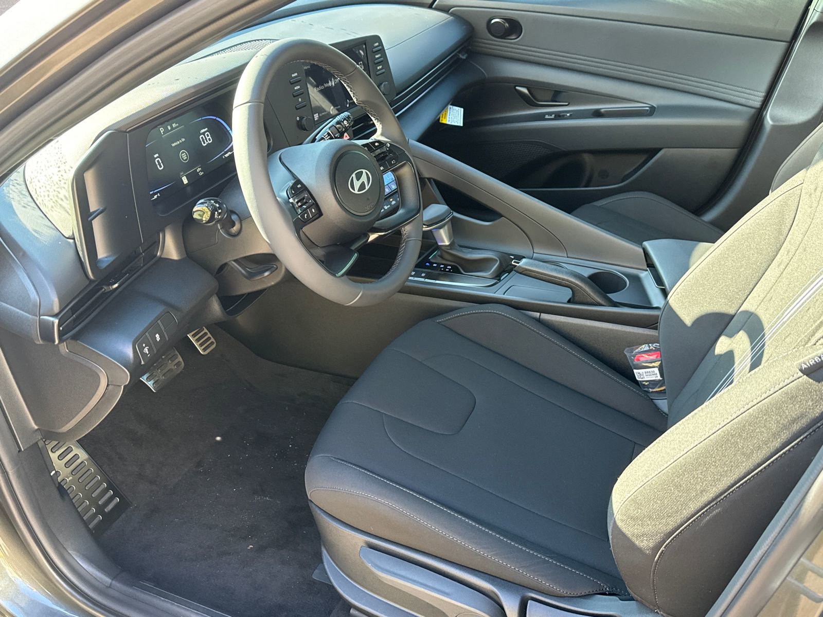 New 2025 Hyundai Elantra Sport image 9