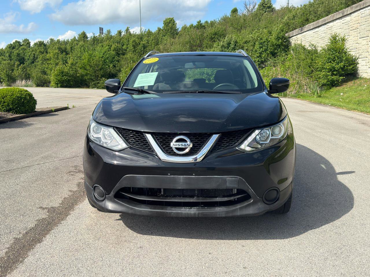 Used 2017 Nissan Rogue Sport SV AWD/4WD image 9