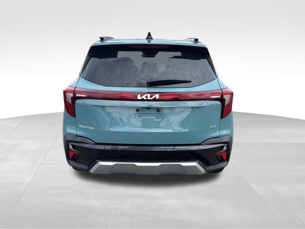 Certified 2024 Kia Seltos EX image 9