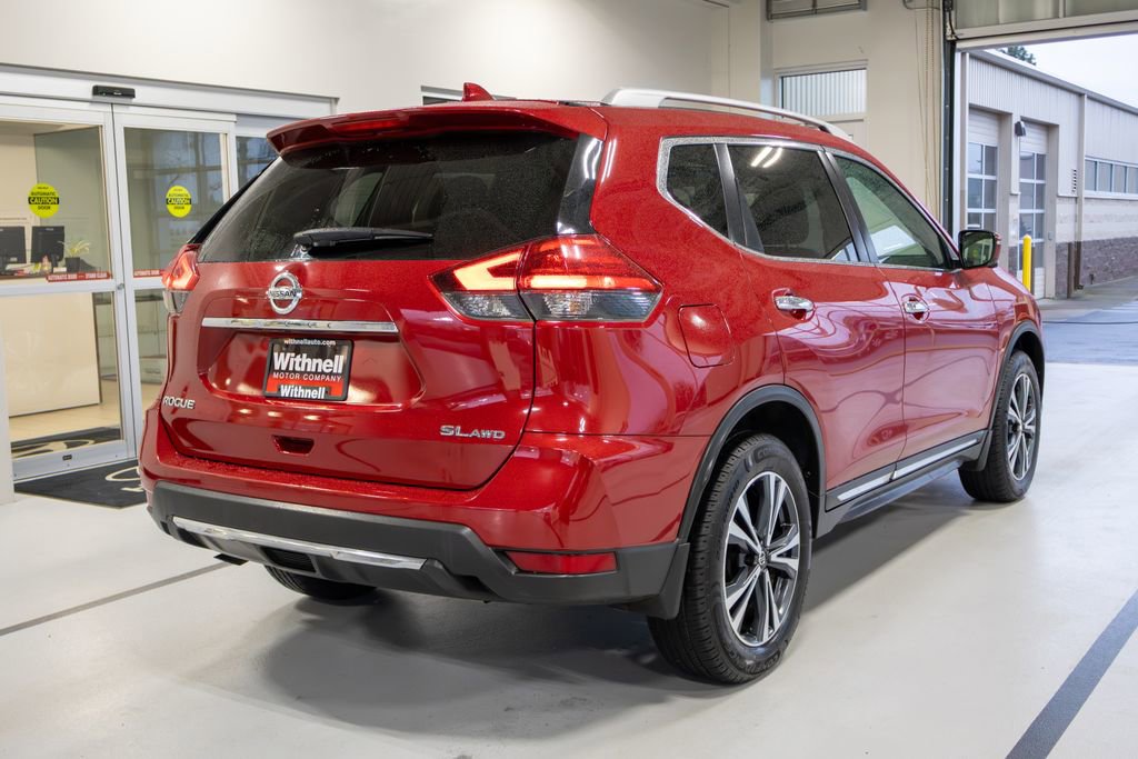 Used 2017 Nissan Rogue SL image 7