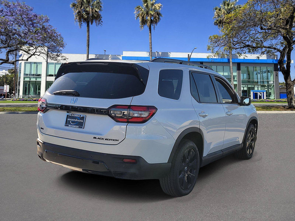 New 2026 Honda Pilot Black Edition image 4