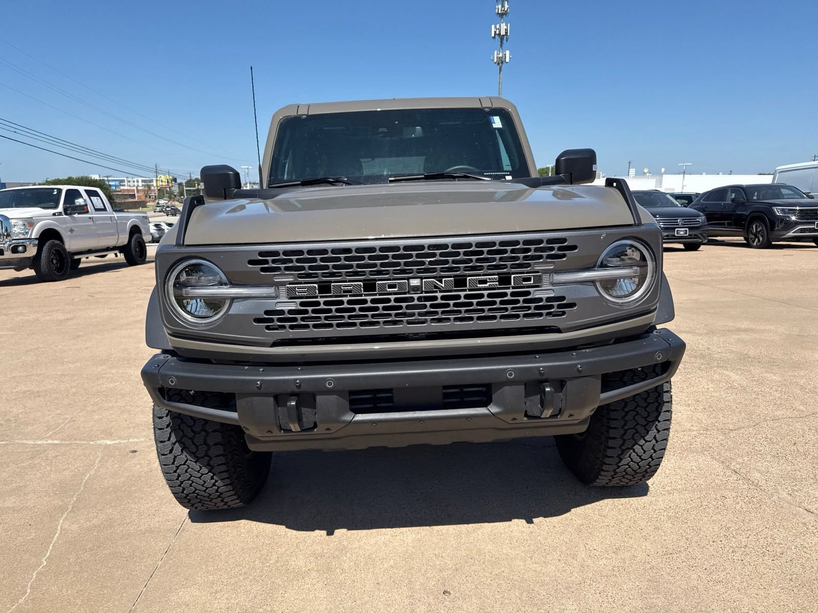 Used 2025 Ford Bronco Badlands AWD/4WD image 2