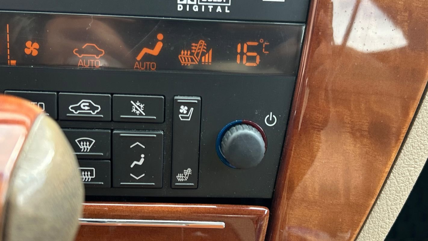 Used 2006 Cadillac STS w/ Preferred Equipment Group image 35