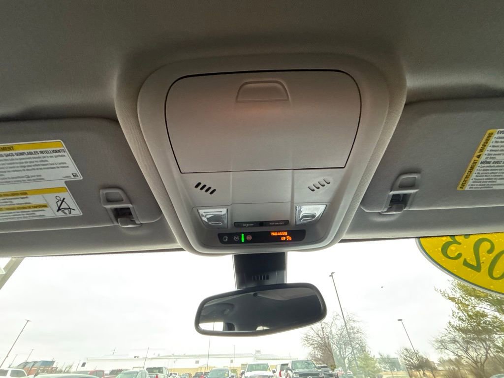 Used 2023 GMC Terrain SLE w/ Driver Convenience Package image 35