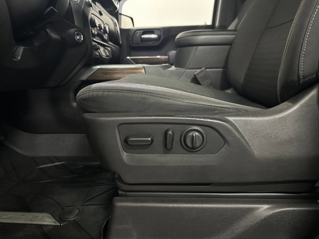 Used 2019 Chevrolet Silverado 1500 LT Trail Boss AWD/4WD image 29