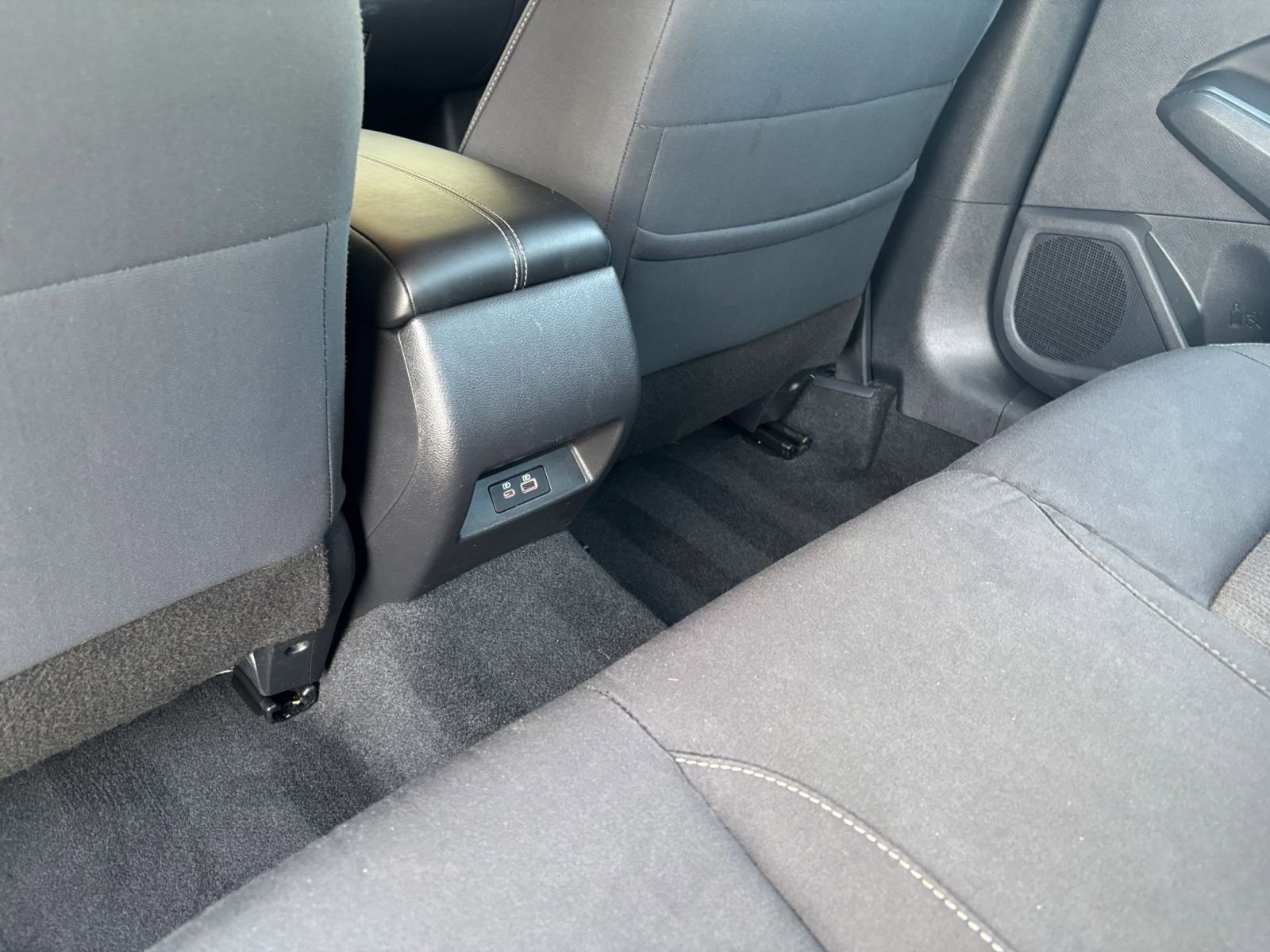 Used 2025 Nissan Altima 2.5 SV FWD image 23