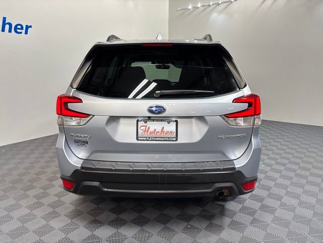 Used 2020 Subaru Forester Premium AWD/4WD image 4