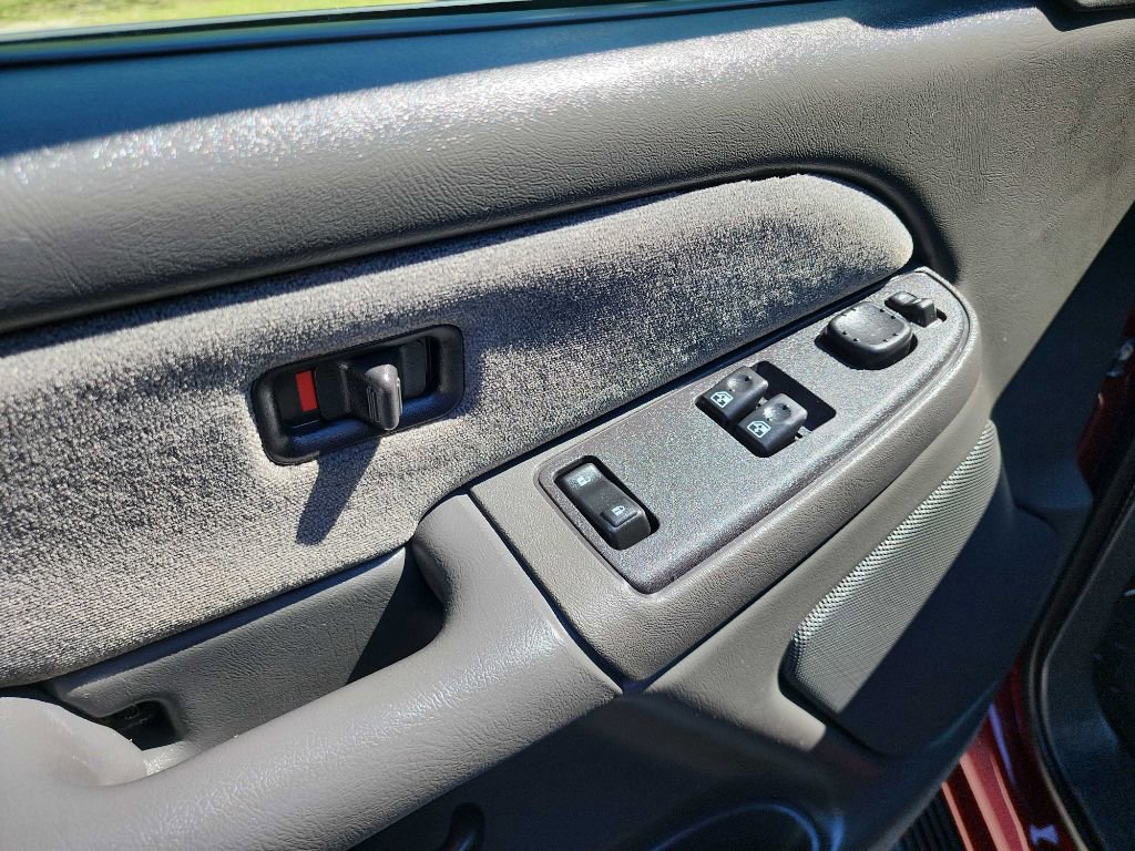 Used 2003 Chevrolet Silverado 2500 LS image 19