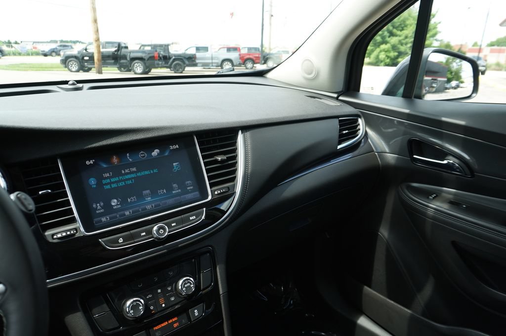 Used 2017 Buick Encore Sport Touring w/ Safety Package AWD/4WD image 18