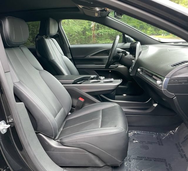Used 2024 Cadillac Lyriq Luxury AWD/4WD image 20