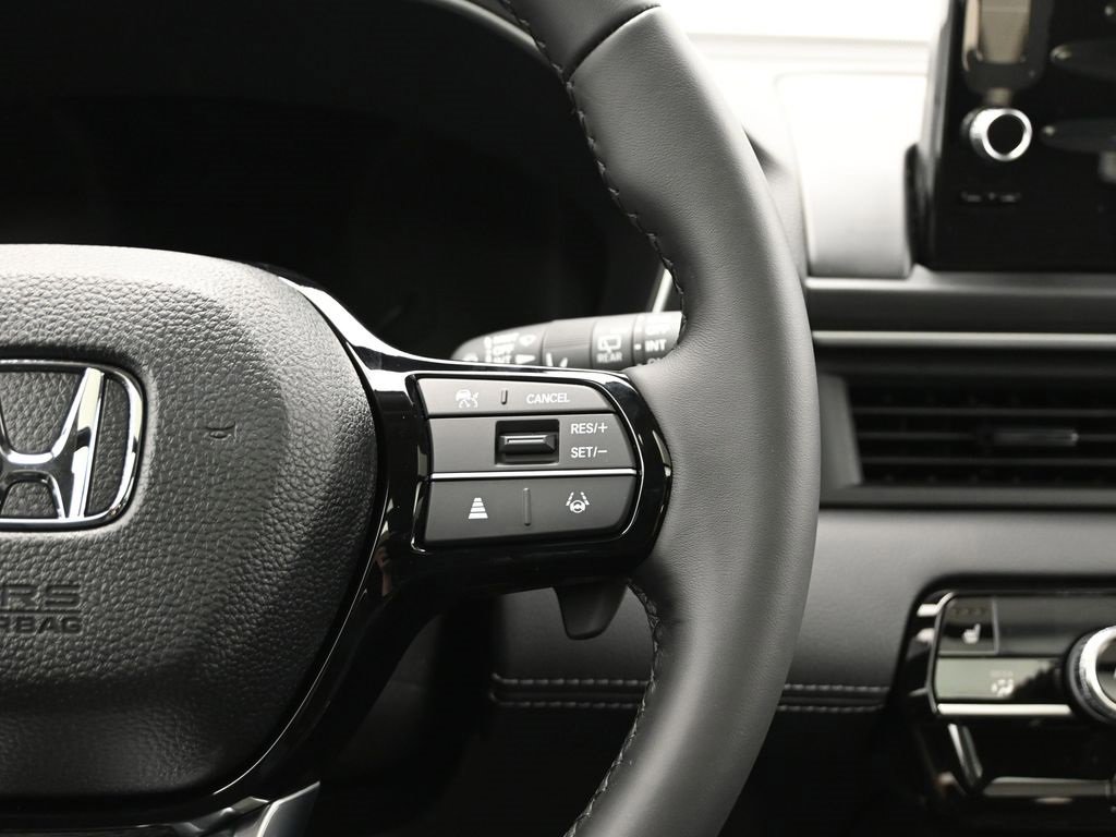 New 2025 Honda Pilot Touring image 52