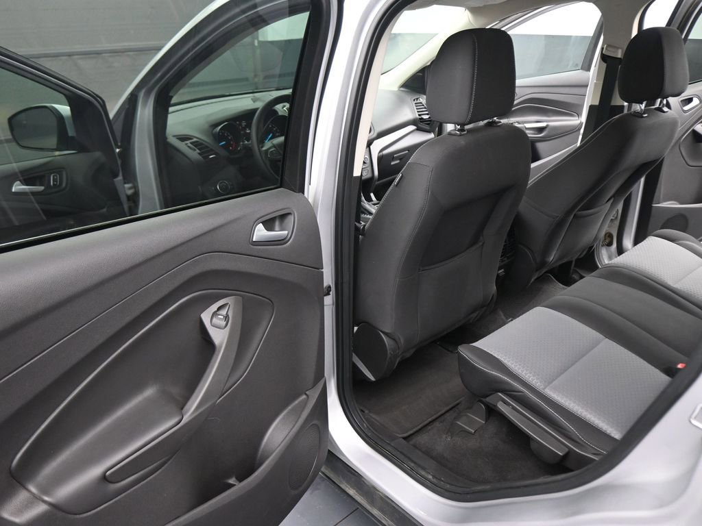 Used 2017 Ford Escape SE image 41