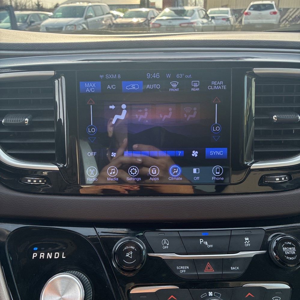 Used 2017 Chrysler Pacifica Touring Plus image 8