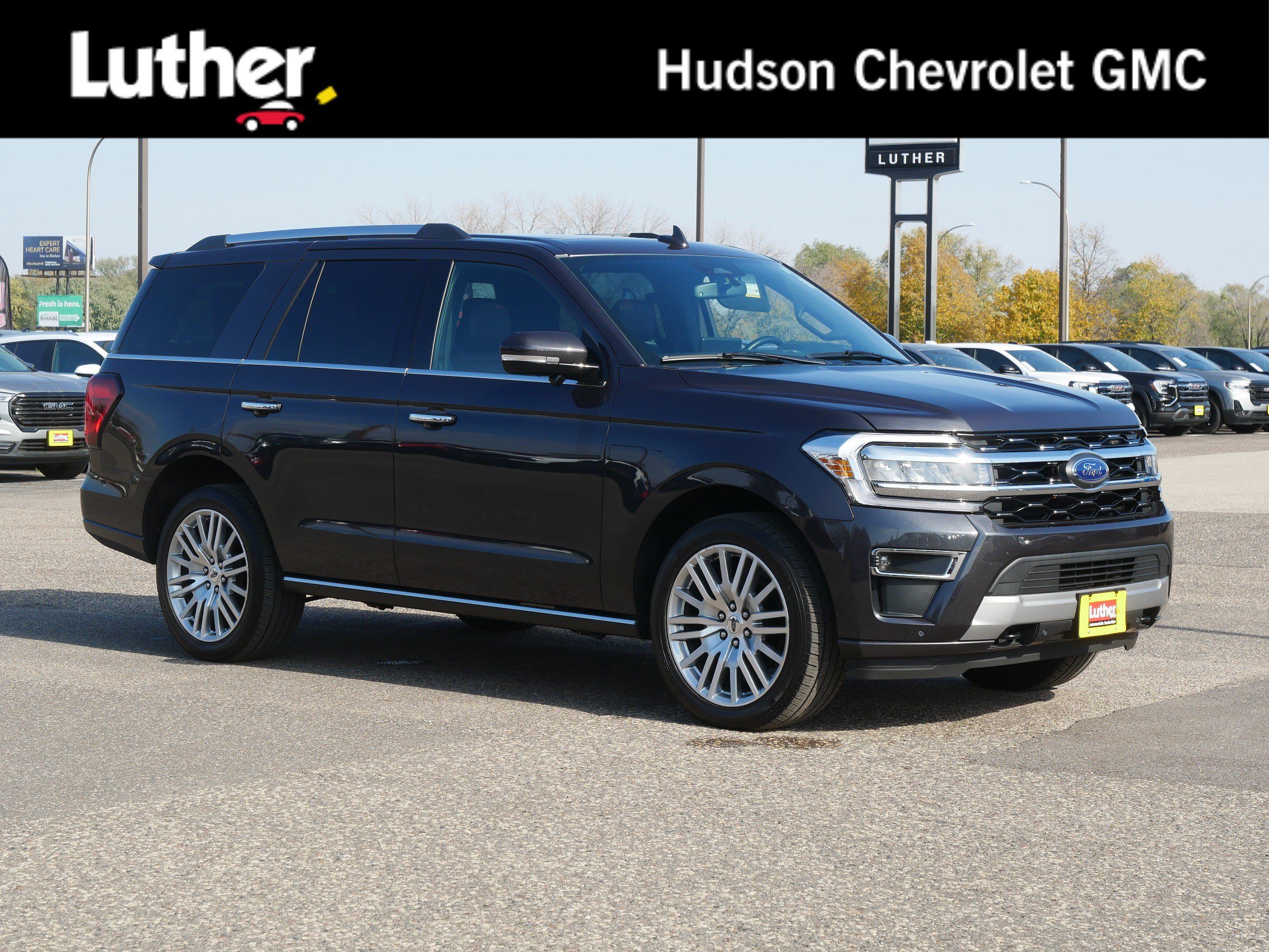 Used 2024 Ford Expedition Limited AWD/4WD image 1