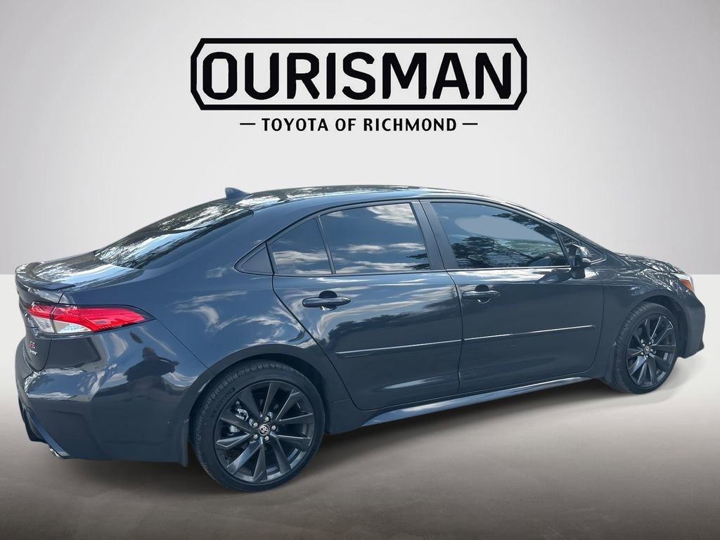 Used 2025 Toyota Corolla SE image 3