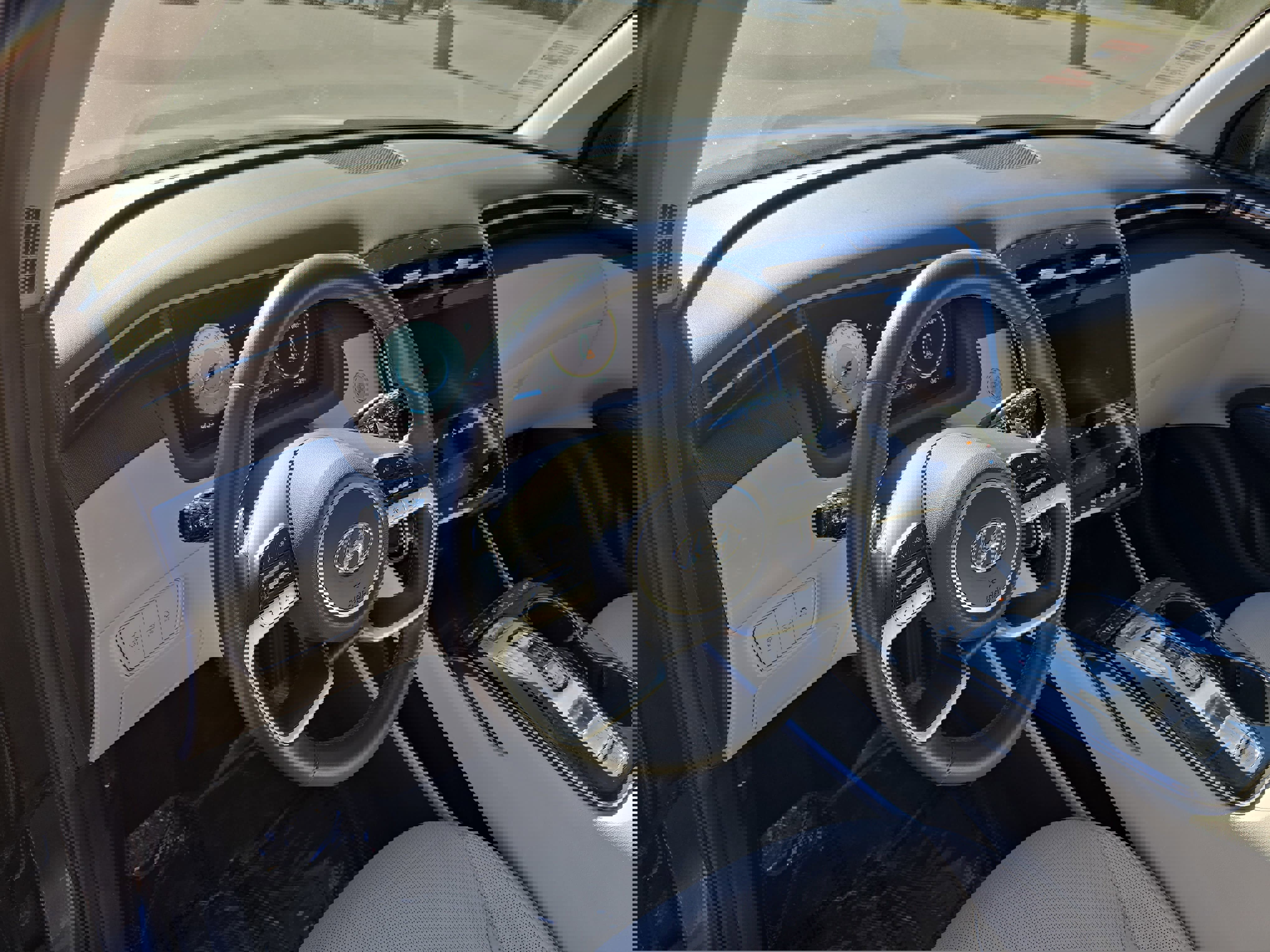 Used 2024 Hyundai Tucson Limited image 16