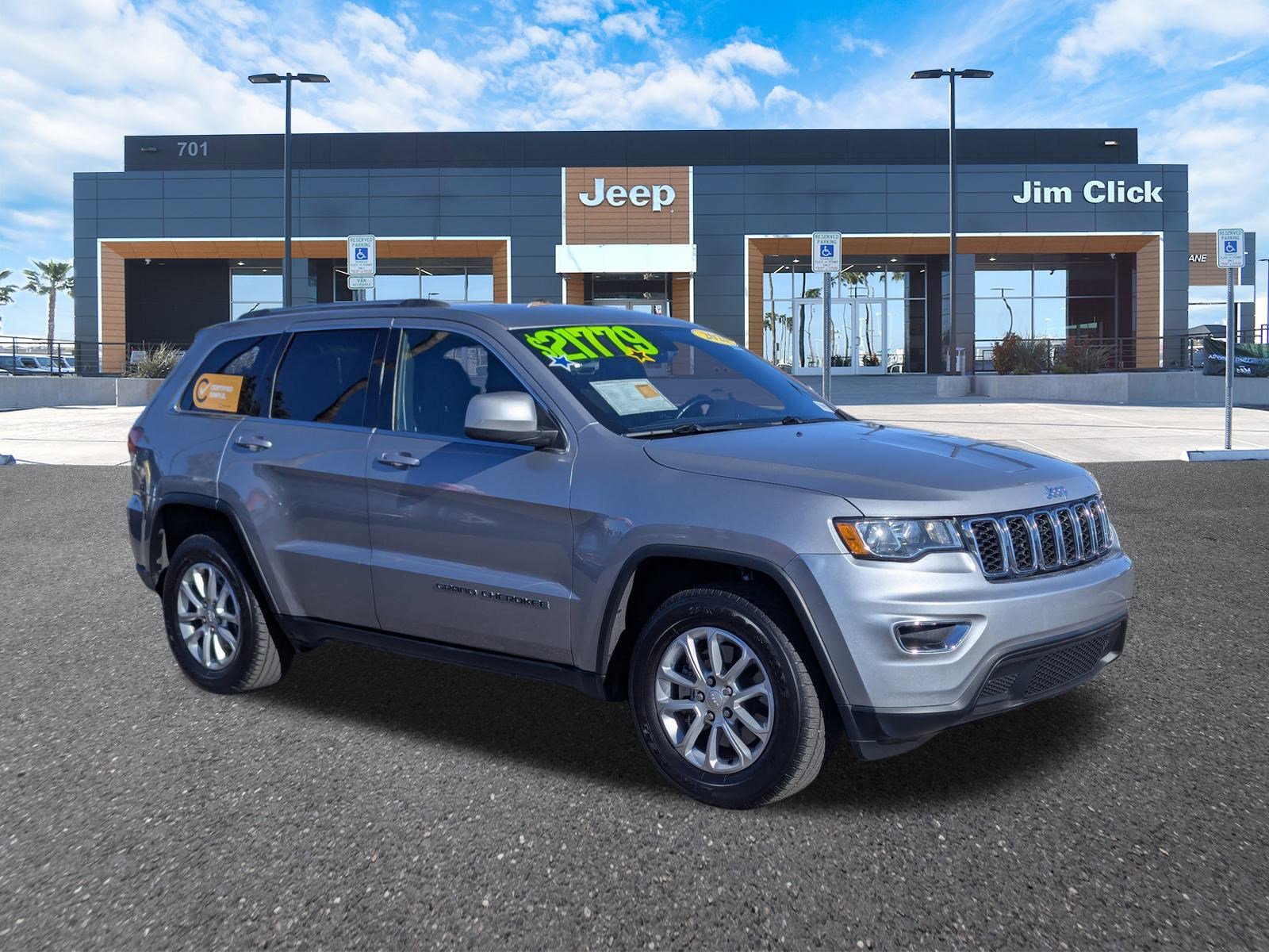 Certified 2021 Jeep Grand Cherokee Laredo image 1