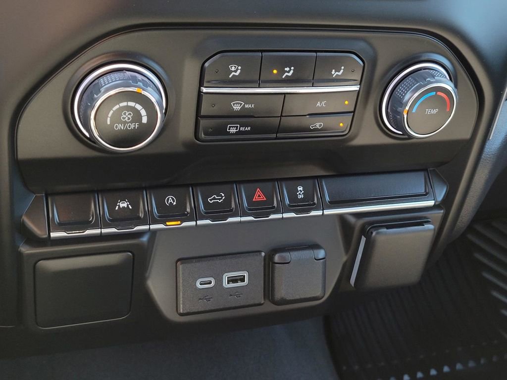 Used 2023 Chevrolet Silverado 1500 Custom image 24