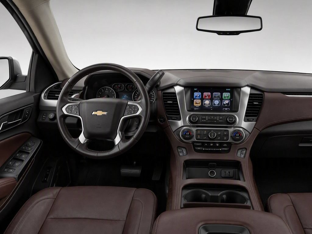Used 2018 Chevrolet Suburban Premier RWD image 36
