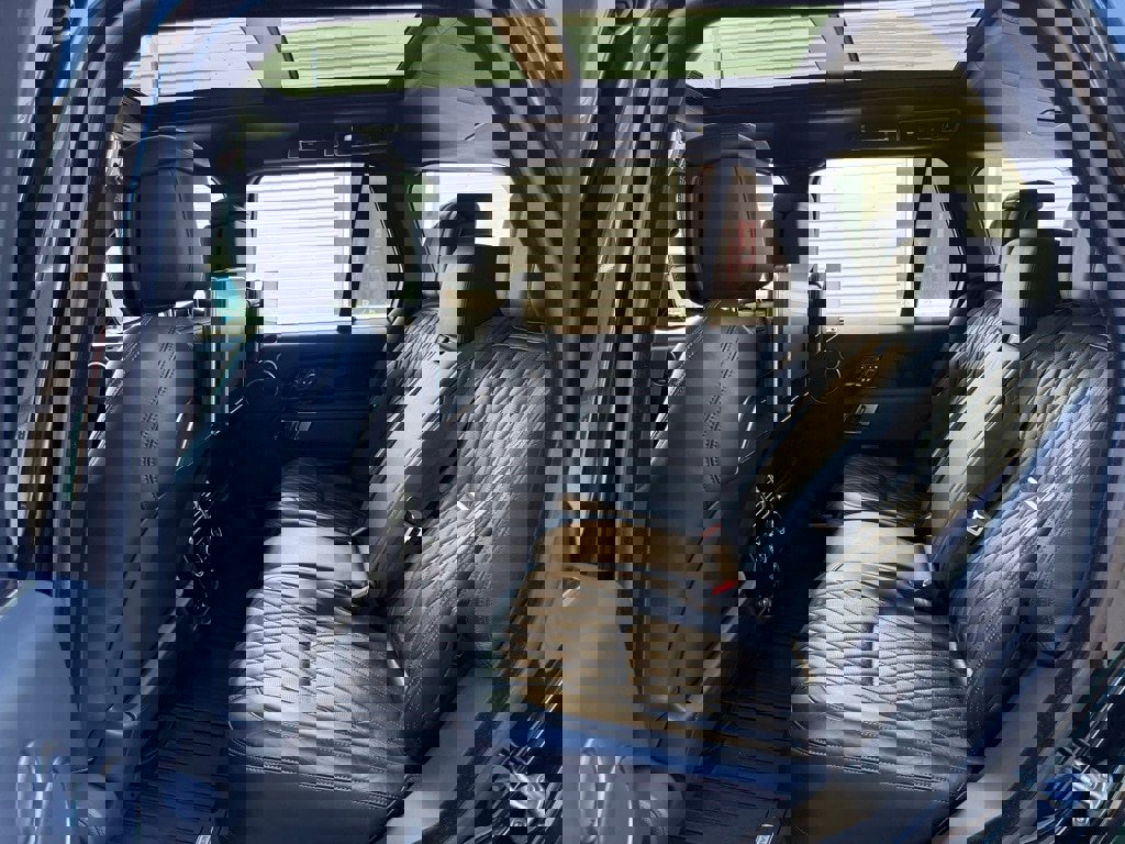 Used 2019 Land Rover Range Rover SV Autobiography Dynamic image 21