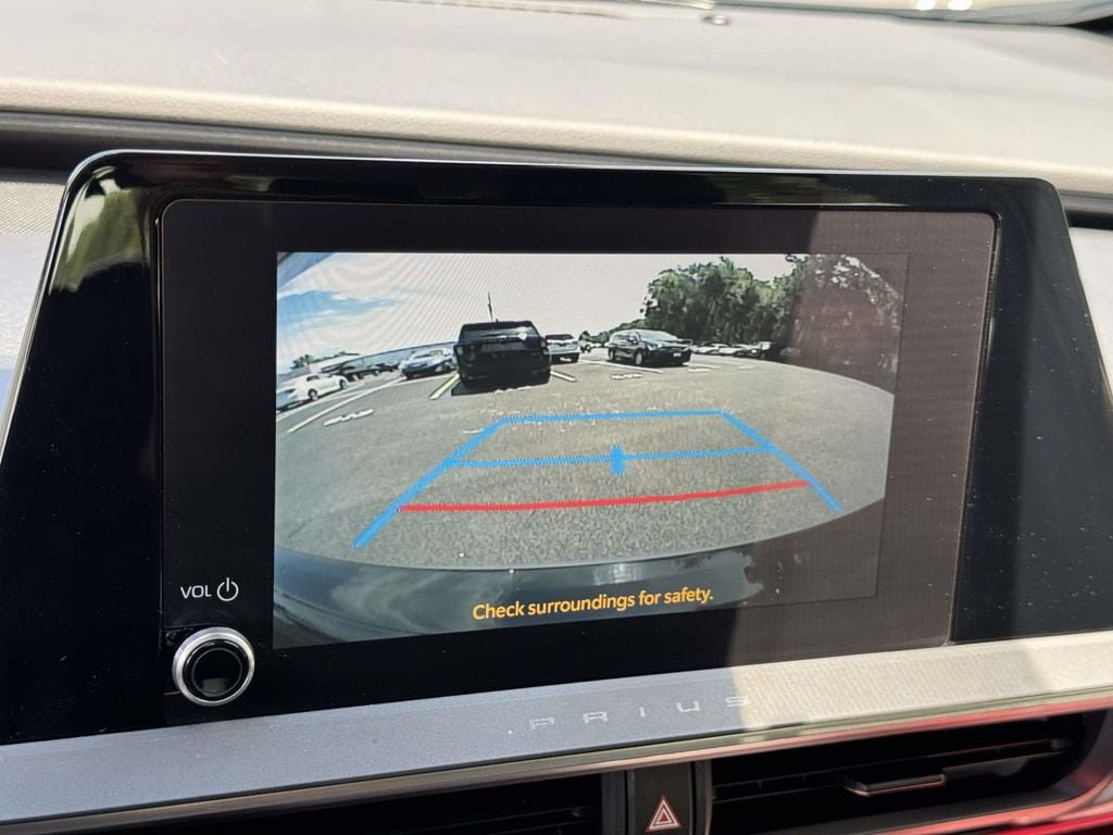 Used 2023 Toyota Prius Prime FWD image 4