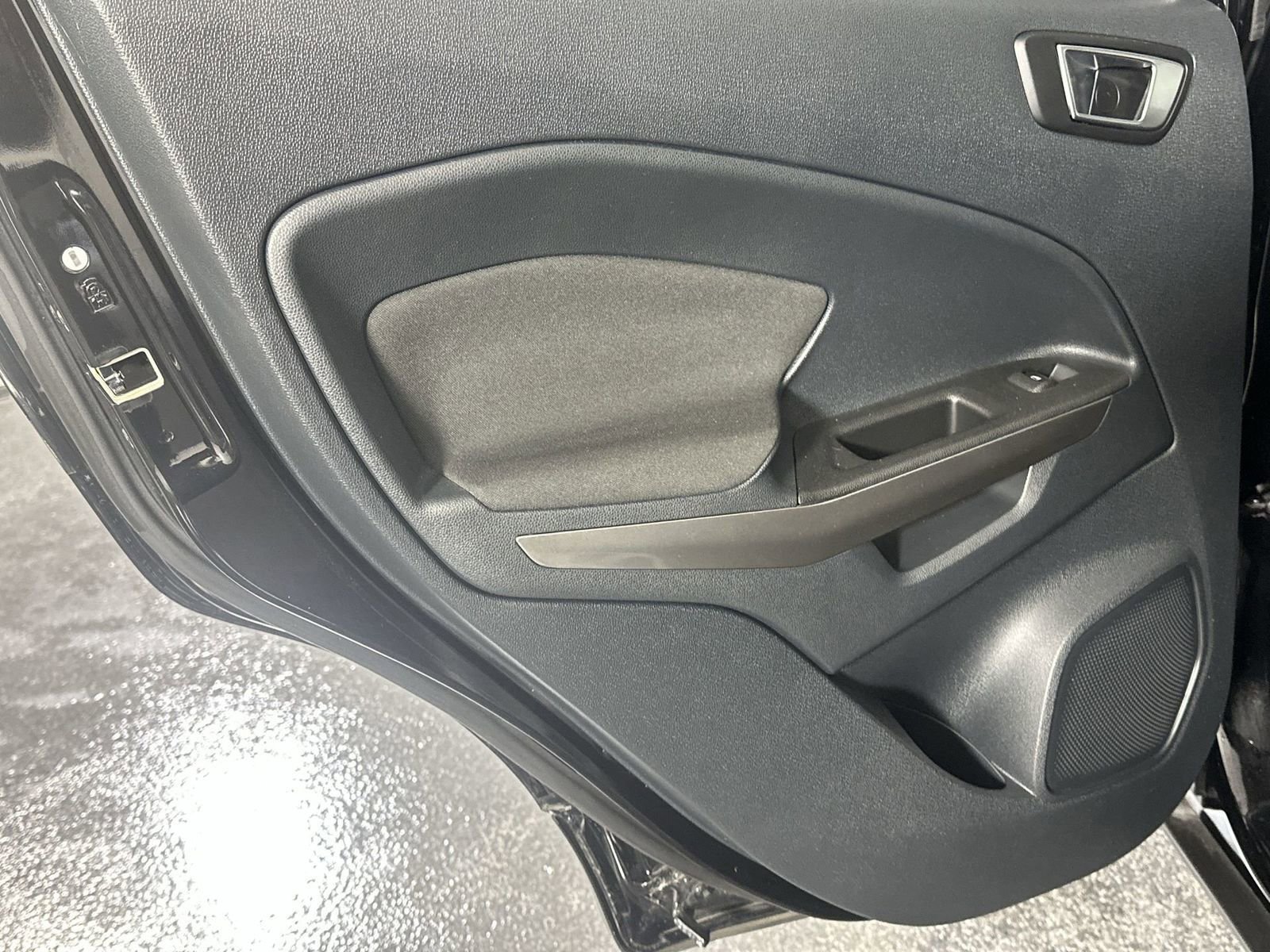 Used 2018 Ford EcoSport SE w/ SE Convenience Package FWD image 30