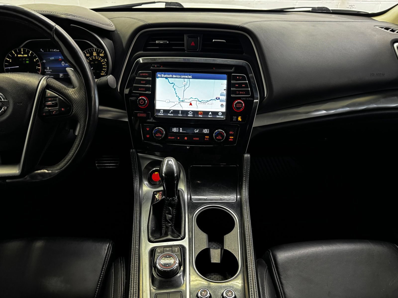 Used 2017 Nissan Maxima SR FWD image 17