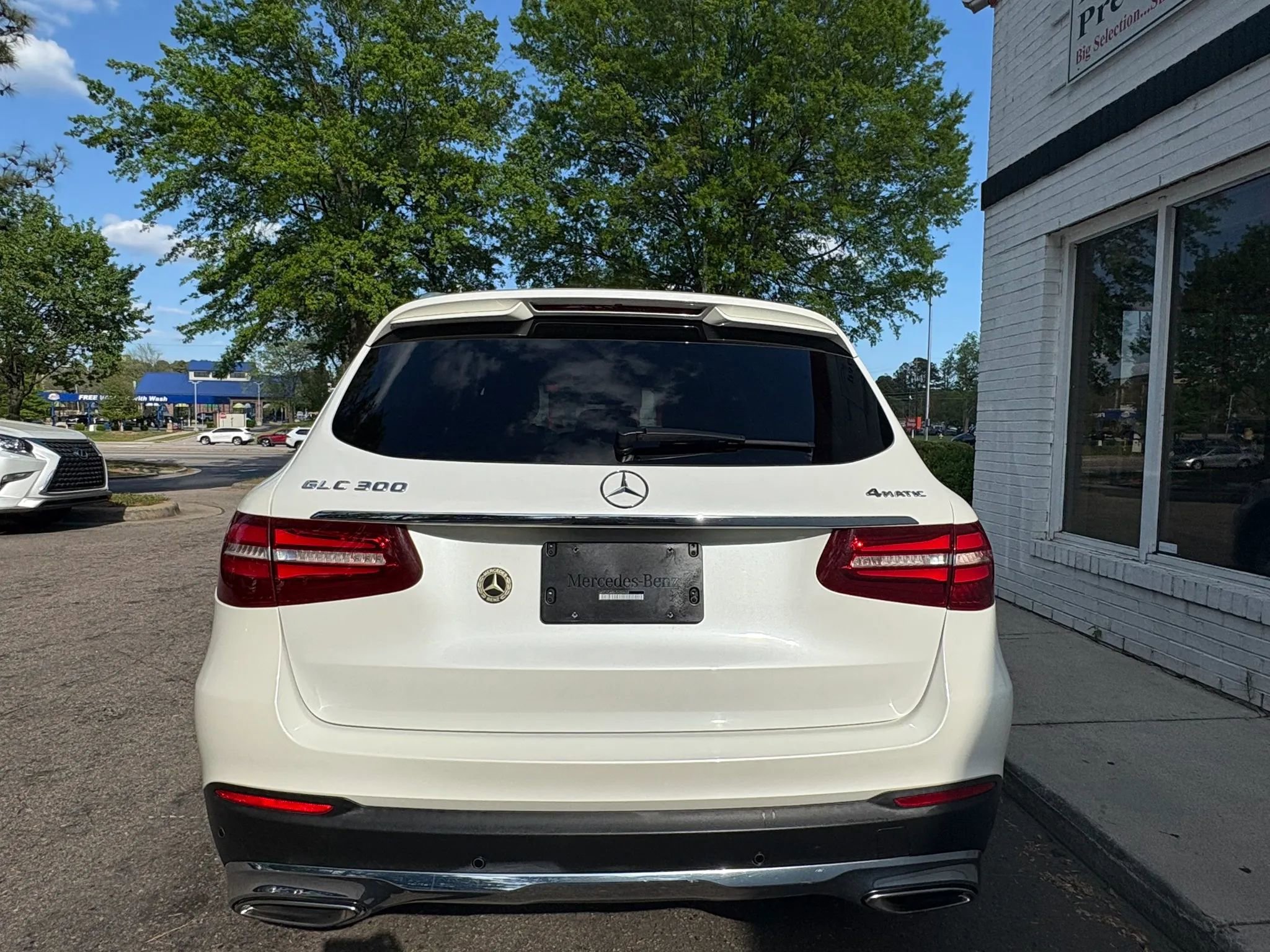 Used 2018 Mercedes-Benz GLC 300 4MATIC image 6