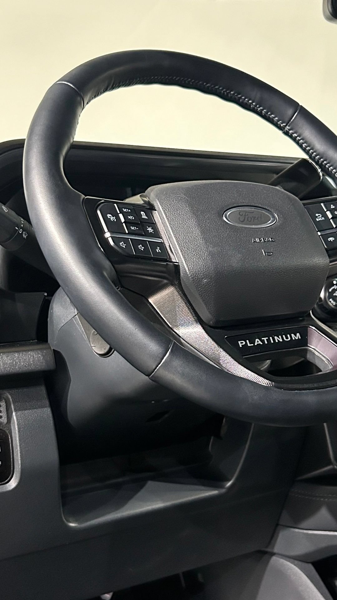 Used 2026 Ford F250 Platinum w/ FX4 Off-Road Package AWD/4WD image 52