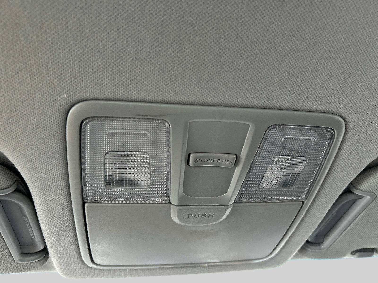 Used 2013 Hyundai Elantra FWD image 29
