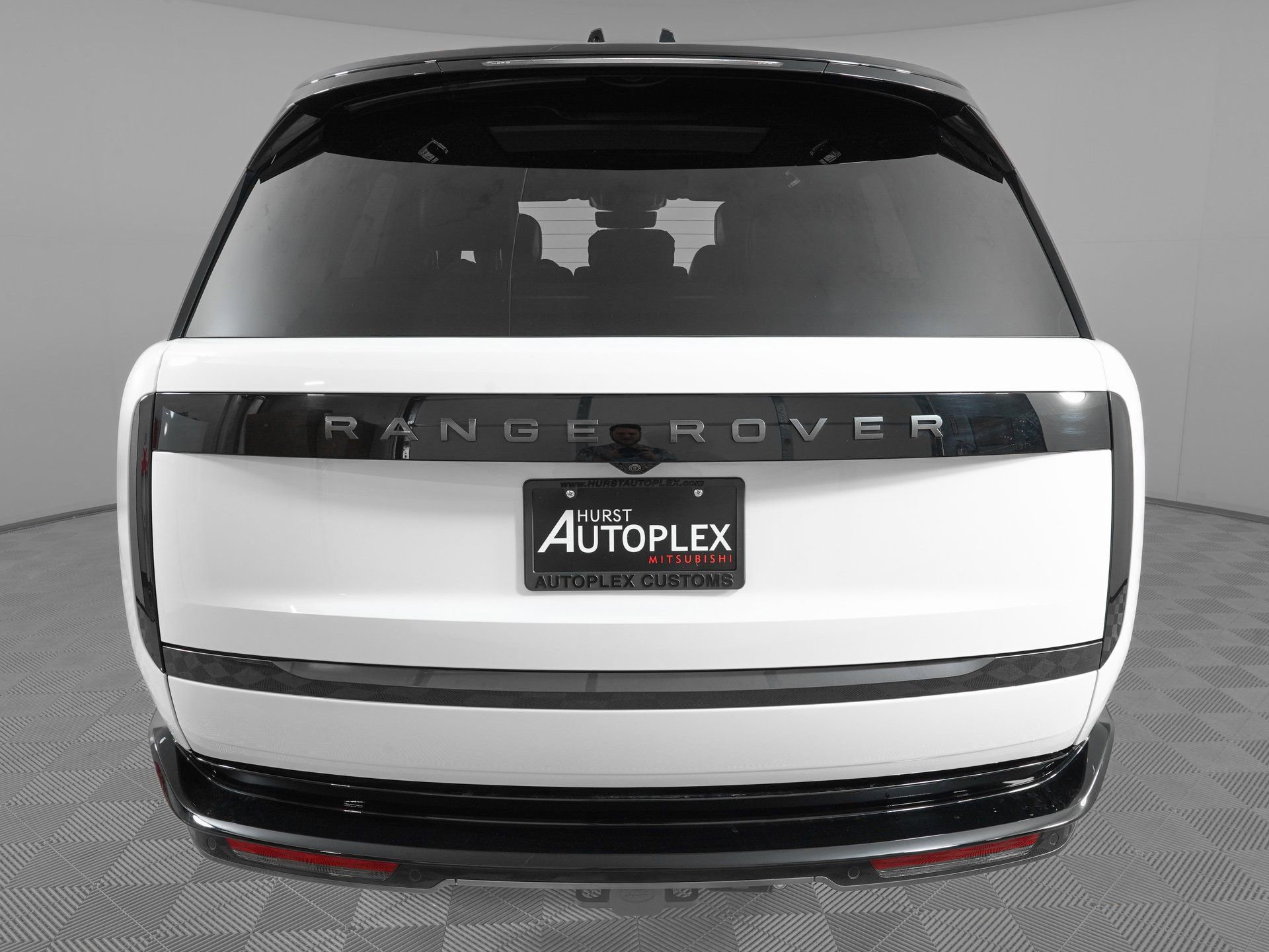 Used 2025 Land Rover Range Rover SE image 6