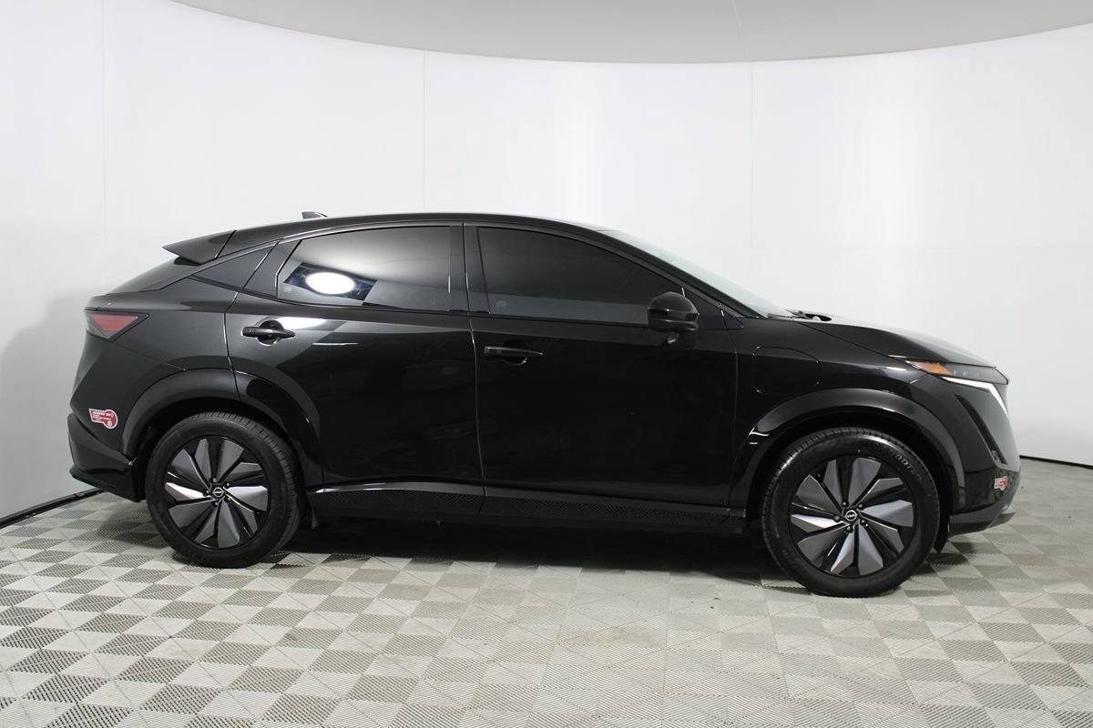 Used 2023 Nissan Ariya AWD image 38