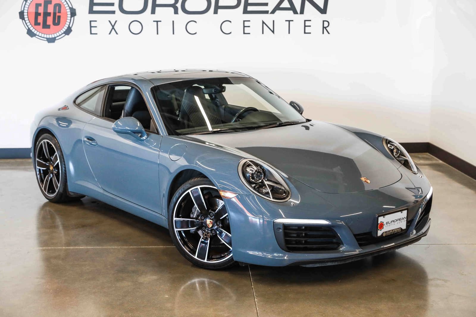 Used 2017 Porsche 911 Carrera image 2