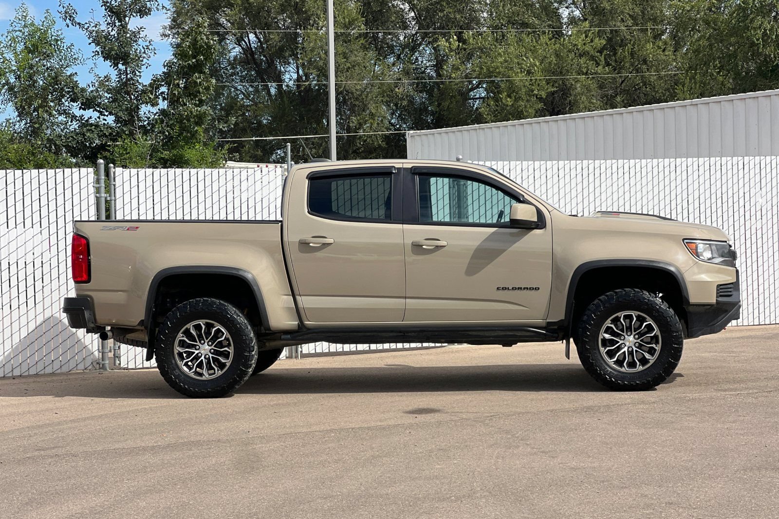 Used 2022 Chevrolet Colorado ZR2 w/ LPO, Door Decal Package AWD/4WD image 3