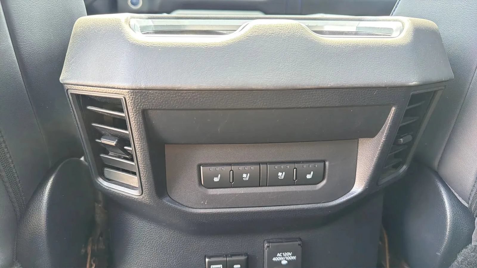 Used 2023 Toyota Tundra Platinum AWD/4WD image 29